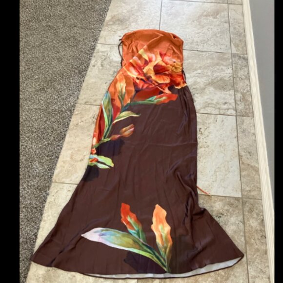 🎄NWT Fashion Nova size XL Jayla Backless Satin Maxi Dress - Picture 1 of 7